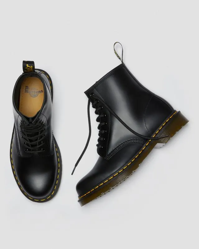 Dr. Martens Women's 1460 Smooth