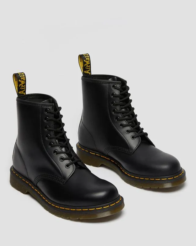 Dr. Martens Women's 1460 Smooth