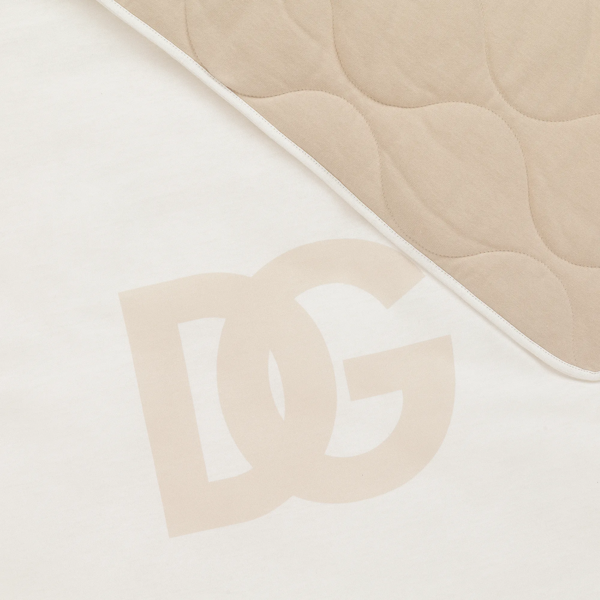 Ivory & Beige Padded DG Blanket (81cm)