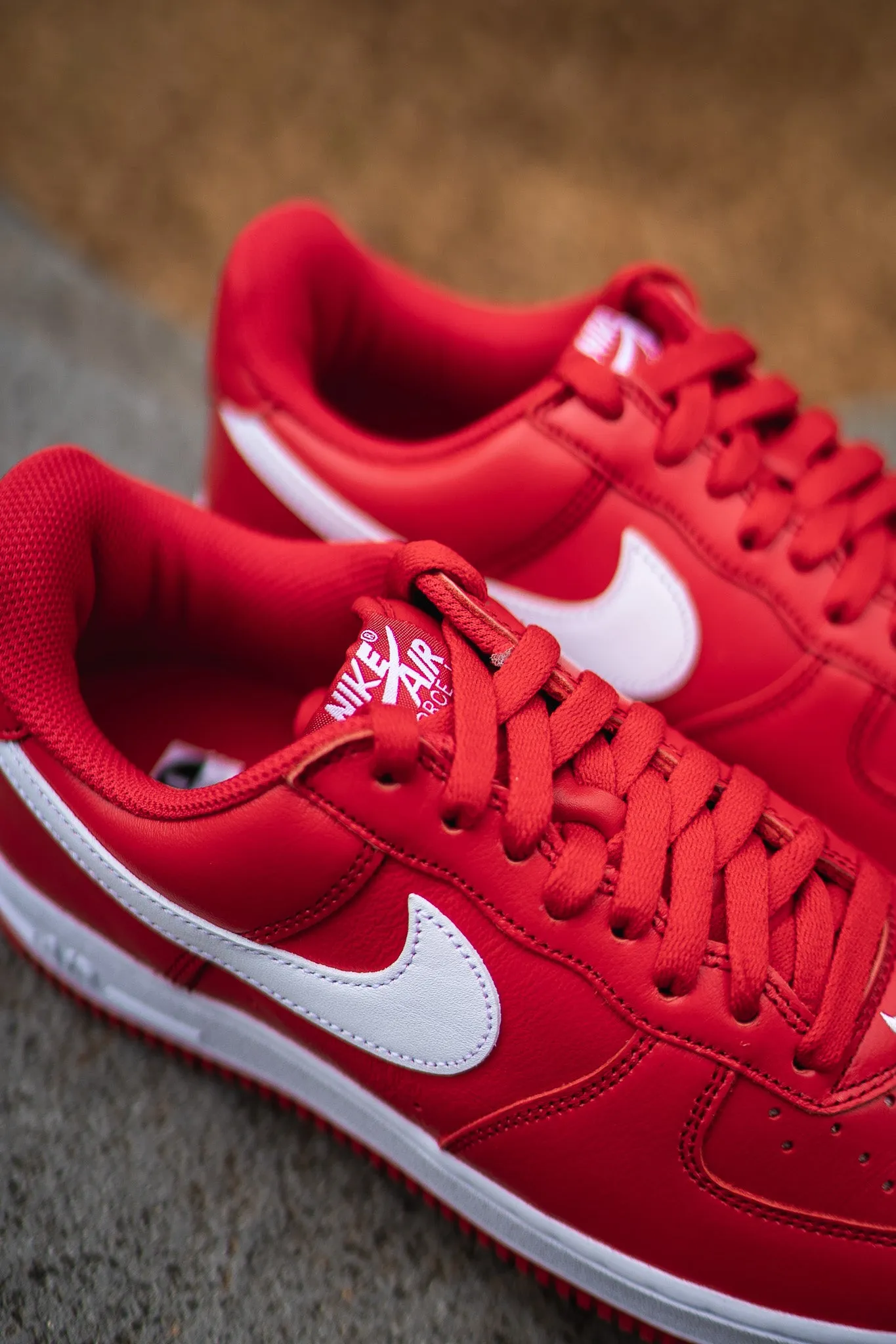 Mens Nike Air Force 1 Low Retro QS (University Red)