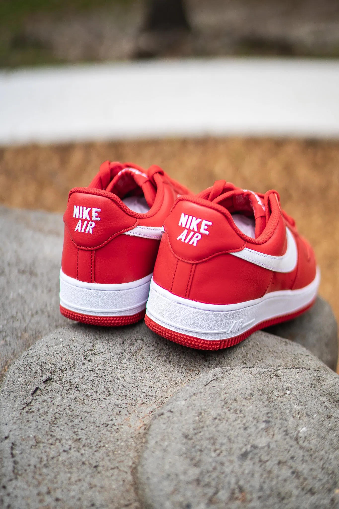 Mens Nike Air Force 1 Low Retro QS (University Red)