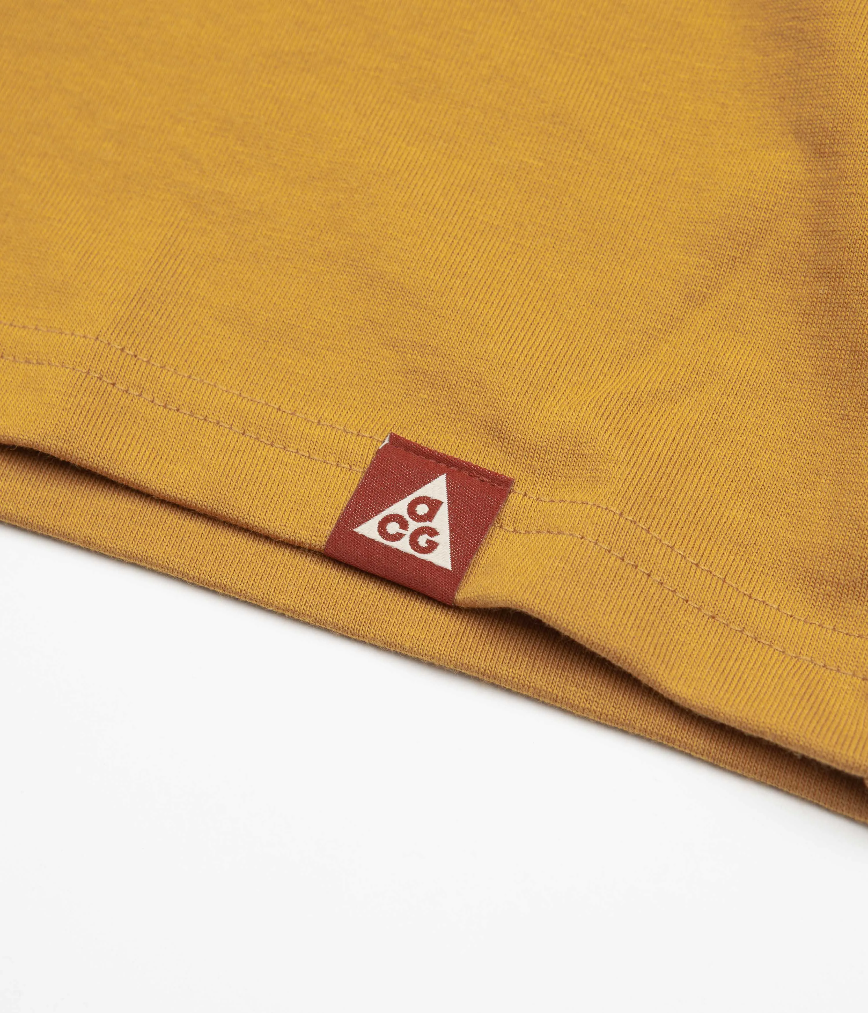 Nike ACG Hike Box T-Shirt - Gold Suede