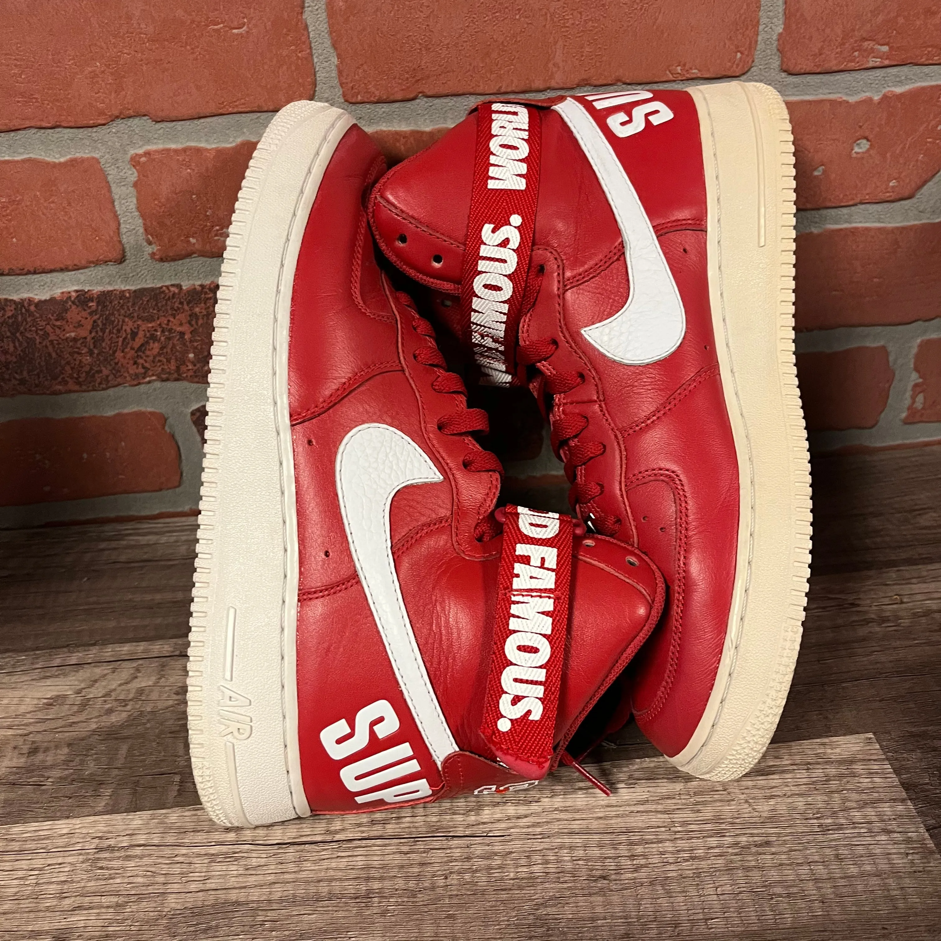 Nike Air Force 1 High Supreme Red