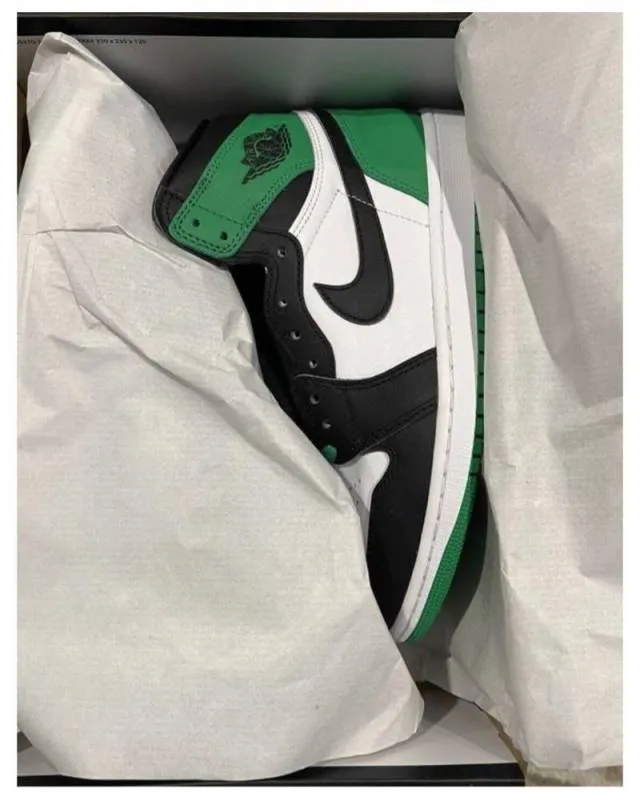 Nike Air Jordan 1 Retro High OG Lucky Green Black White