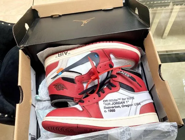 Nike Air Jordan 1 X OFF-White "Chicago" Size 7 Brand New...