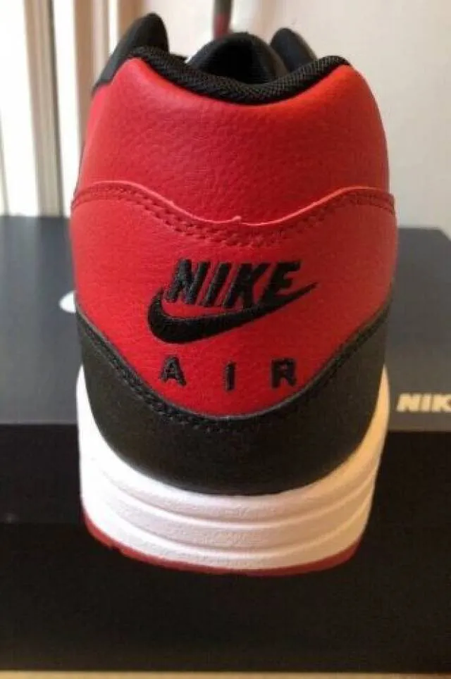 Nike Air Max 1 NikeID Retro Bred Banned Jordan Varsity R...