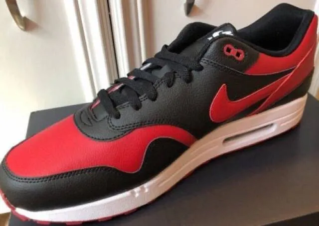 Nike Air Max 1 NikeID Retro Bred Banned Jordan Varsity R...