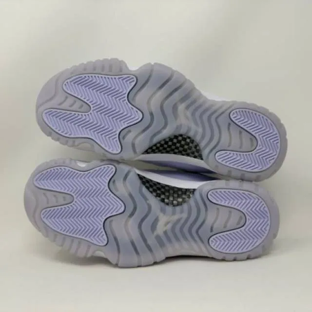 Nike WMNS Air Jordan Retro XI 11 Low Pure Violet 2022 Wo...