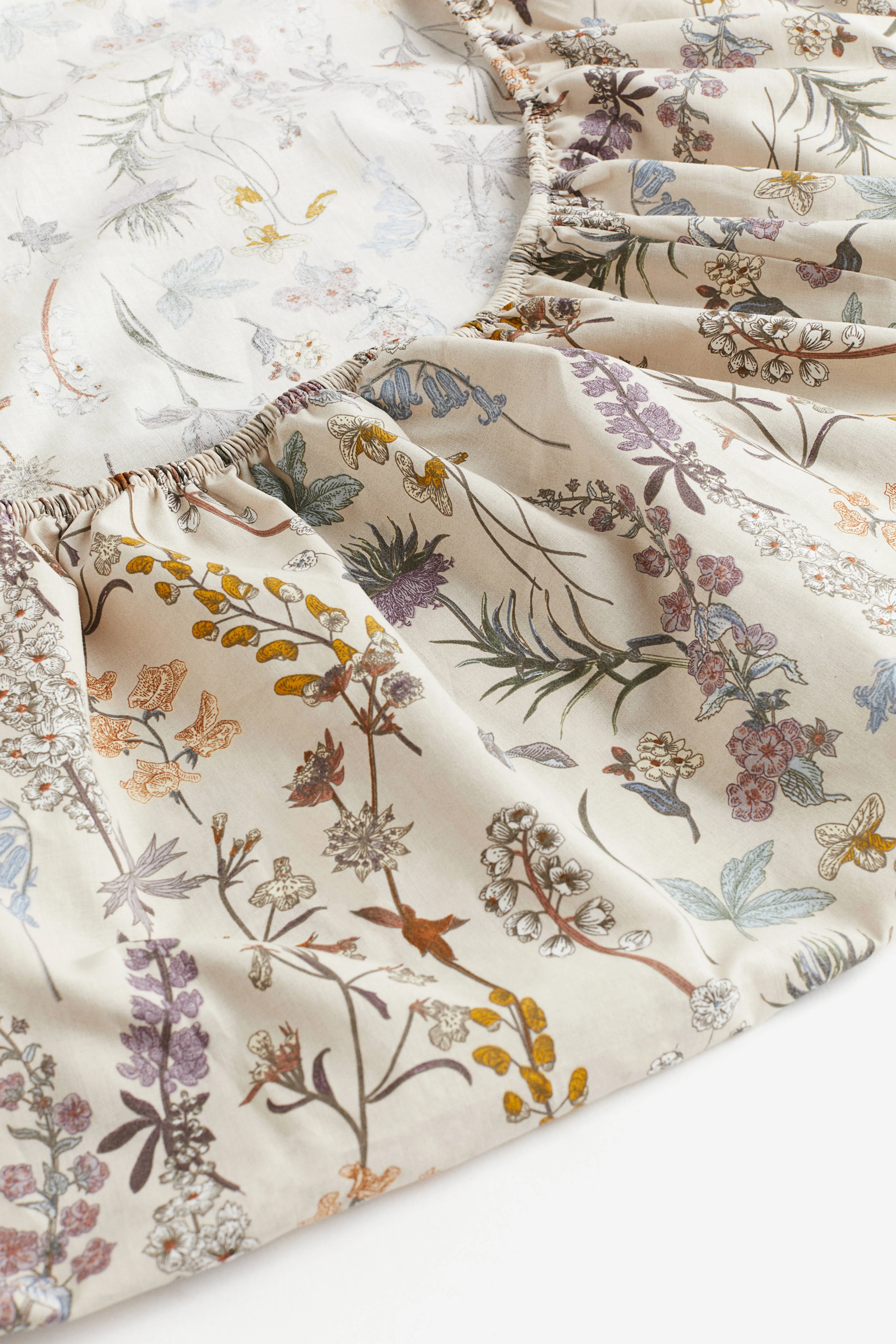 Patterned cotton fitted sheet - Beige/Floral - Home All | H&M GB